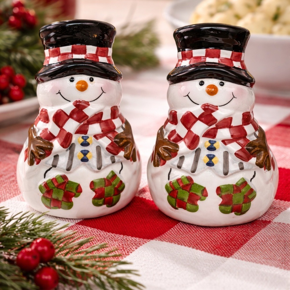 Snowman Salt & Pepper Shakers - Glass - 4.5"